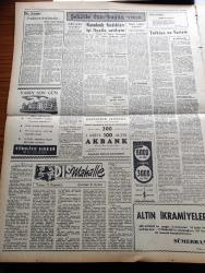 Zafer Gazetesi - 9 Eylül 1954 - Büyük Kurtarıcımız Gazi Mustafa Kemal İstiklal Savaşı Senelerinde Fotoğrafı - Başvekil Adnan Menderes'in Kıbrıs'a Dair Beyanatı - Kurtuluşunun 32. Yıldönümü Münasebetiyle İzmir'de Çok Büyük Bir Tören Yapılıyor - Afyon Çimento Fabrikası İnşaatına Başlanıyor - Reisicumhur Celal Bayar Bu Akşam Yurda Hareket Ediyor - Trafik Kanunu 22 Eylül Tarihinde Yürürlüğe Giriyor - Beşinci Milletlerarası Sanat Münekkidleri Kongresi -  Orhan Seyfi Orhon Köşe Yazısı - Sahil Gazinosu Sahibi Sami Gölgen Müşterisini Bıçakladı - Eisenhower'in Hazırladığı Sulh İçin Atom Planını Müttefikler Kabul Etti - Nene Hatun Arkadaşımıza 1923 Günlerini Anlatıyor - Zafer Çocuk Kulübü - İkiz Dünya Başka Alemlerde Bir Macera Çizgi Roman - Girgin Vik'in Harikulade Maceraları Haydutlar Peşinde Çizgi Roman - Bilmece Bulmaca - Güzel Bir Masal Tembel Ahmet - Demirspor Yarın Adana'ya Gidiyor - Ankara Karma Boks Takımı Tesbit Edilecek - İzmir Enternasyonal Fuarında Macar Pavyonu