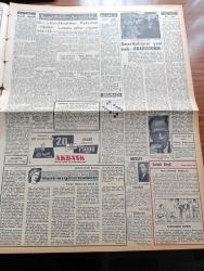 Zafer Gazetesi - 17 Şubat 1957 - Çiftçinin Topraklandırılması Süratle Devam Ediliyor - 1957 Senesinde 2 Milyon Dönüm Arazi Dağıtılacak - Yunanlıların Başvurduğu Yeni ve Çirkin Tertipler - Başvekil Adnan Menderes İstanbul'da - İzmir Vapurunun Batması Faciası - Birleşmiş Milletler Genel Kurulunda Orta Doğu Meseleleri Yarın Tetkik Edilecek - Meşhur Moda Otoritelerinden Jaques Hein - Kremlin'de Huzursuzluk Gittikçe Şiddetleniyor -  Macar Göçmen Kafilesinin İkincisi de Geldi - Suudi Arabistan'a Yapılan Yardımlar - Çocuk Haklarının Korunması İçin Bir Cemiyet Kuruldu - Ulus'ta İşhanı Ve Sinemanın İnşaat Sahası Hafriyatı Başladı - Amerikalıların Yeni İcadı Brainstorm - Hindistan Pakistan Sınırına Asker Yığıyor - Özlediğim Kadın Yazan Mükerrem Kâmil Su Yazı Dizisi - Radyo gazetesi - Amerika Türkiye Ordu Takımları Bugün 14 30 da Adana'da Oynanıyor - Galatasaray Alpulluda Fenerbahçe Eskişehirde Maçlarını Kazandılar - Gar Gazinosu  - Firavun'un Gözdesi Filmi