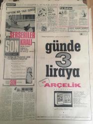 HÜRRİYET GAZETESİ  9 TEMMUZ 1966 YIL :19 SAYI :6534--Sunay ,Celal Bayar 'ı Affetti ---Bir Polis Ankara Trafik Müdürünü Öldürdü  : Öldürülen  Ankara Trafik Müdürü : Adnan Solmaz ---Ölüm motoru dün sabah  çıkartılırken sapan koptu ---Yabancı  gemilere bir senede 920 milyon navlun ödüyoruz---Günde 3 Liraya Arçelik ---Kalp  hastası  kadın en iyi tedaviyi her gün  balık tutmakta buldu ---Beşiktaşlılar  şimdilik  susmayı  tercih  ediyor --Bilet  satışları  durdu --Fabbri  ye göre İngiltere Dünya Kupasını Kazanacak ---Beşiktaş 14 Ağustos ta Kongre Yapıyor ---Rekor : Yılda 17 Filim --izzet Günay  : Bu sene daha az ,fakat öz film  çevireceğim dedi ---İzzet Günay ,Fatma Girik le  Şeker Hafiye de ---Kadınlar Dövüşüyor ---T.German ,Paris te Plak Doldurmak İçin Anlaştı --İzzet Günay ,Hülya Koçyiğit le  Otobüs Yolcusun da ---Sinemalar ,Tiyatrolar ,Radyo Programların---Bayar dün hiç kimseyi  kabul etmedi ---Sesle Çizgiler Üstadı : Celal Şahin --