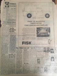 HÜRRİYET GAZETESİ  9 TEMMUZ 1966 YIL :19 SAYI :6534--Sunay ,Celal Bayar 'ı Affetti ---Bir Polis Ankara Trafik Müdürünü Öldürdü  : Öldürülen  Ankara Trafik Müdürü : Adnan Solmaz ---Ölüm motoru dün sabah  çıkartılırken sapan koptu ---Yabancı  gemilere bir senede 920 milyon navlun ödüyoruz---Günde 3 Liraya Arçelik ---Kalp  hastası  kadın en iyi tedaviyi her gün  balık tutmakta buldu ---Beşiktaşlılar  şimdilik  susmayı  tercih  ediyor --Bilet  satışları  durdu --Fabbri  ye göre İngiltere Dünya Kupasını Kazanacak ---Beşiktaş 14 Ağustos ta Kongre Yapıyor ---Rekor : Yılda 17 Filim --izzet Günay  : Bu sene daha az ,fakat öz film  çevireceğim dedi ---İzzet Günay ,Fatma Girik le  Şeker Hafiye de ---Kadınlar Dövüşüyor ---T.German ,Paris te Plak Doldurmak İçin Anlaştı --İzzet Günay ,Hülya Koçyiğit le  Otobüs Yolcusun da ---Sinemalar ,Tiyatrolar ,Radyo Programların---Bayar dün hiç kimseyi  kabul etmedi ---Sesle Çizgiler Üstadı : Celal Şahin --