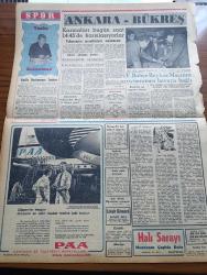 Zafer Gazetesi - 2 Şubat 1957 -Dansöz Şehrazat Tiyatro’da reklamı- Başvekil Adnan Menderes Libya'dan Yurda Döndü - Adnan Menderes Bingazi'den Parlak Merasimle Teşyi Olundu - Mümtaz Tarhan Üç Yılda Tam 10 Bin İşçi Evi İnşa Olundu Dedi - Kral Suud Ve Veliahd Abdullillah Görüşmesi - Ressam Ayhan Köprülü Bugün Sergi Açıyor - Güzel Sanatlar Akademisi Mimarı Bölümü Talimatnamesi - Ratıp Aşır Ve Sanatı - Edip Ayel Moreas Ronsard  Ve Nazmi Acar'ın Ölümü - Reşit Rıza Ve Behzat Naki'nin Ellinci Yıldönümleri - Özlediğim Kadın Yazan Mükerrem Kâmil Su Yazı Dizisi - Sabah Keyfi Yazan Necdet Rüştü Efe- Fay Temizleme Tozu - Ankara Bükreş Karmaları Bugün 14 45 te Karşılaşıyorlar - Fenerbahçe Beykoz Maçının Oynanması Havaya Bağlı - Aşktan Ölüme Yazan Sadi Karsel Yazı Dizisi - Ankara Güreş Ajanı Reşat Coşkunsu İstifa Etti - Voleybolda Altay Galatasaray'ı Yendi