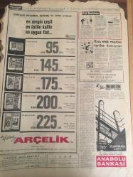 HÜRRİYET GAZETESİ 11 TEMMUZ 1966 YIL :19 SAYI :6536---Bu memlekette  ihtilal hastalıkları var --Yugoslavya da emlak olan 6 bin kişi paralarını alıyor --Af Tasarısı Bugün Meclis te Görüşülüyor ---Sunay ,gezi  ihbarlarını  anlattı ---Alman Dışişleri Bakanı Geldi ----7,5 milyon lira basan Kalpazan  şebekesinin  nihayet  kökü kazındı --Radyo Programları --Garsonluk benim için  bir hayat üniversitesi oluyor --Brezilya takımı favori  gösterildi --İngiltere ile Uruguay  oynuyor ---Beşiktaş ın rakibi :Hollanda Şampiyonu ---Müslümanlık siyasi gayeler için  basamak  yapılmamalı -- Masum  yüzlü katil  Jürgen , mahzende ırzına geçtiği dört  erkek çocuğunun başlarını  taşla ezerek  öldürmüştü ---Kraliçelik tacını çıkarıp kasanın başına oturdu ---Gelin damat nikahtan sonra hastaneye koşup  ölüm döşeğindeki  yaşlı babalarının elini  öptü ----
