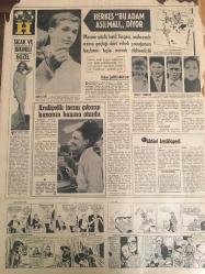 HÜRRİYET GAZETESİ 11 TEMMUZ 1966 YIL :19 SAYI :6536---Bu memlekette  ihtilal hastalıkları var --Yugoslavya da emlak olan 6 bin kişi paralarını alıyor --Af Tasarısı Bugün Meclis te Görüşülüyor ---Sunay ,gezi  ihbarlarını  anlattı ---Alman Dışişleri Bakanı Geldi ----7,5 milyon lira basan Kalpazan  şebekesinin  nihayet  kökü kazındı --Radyo Programları --Garsonluk benim için  bir hayat üniversitesi oluyor --Brezilya takımı favori  gösterildi --İngiltere ile Uruguay  oynuyor ---Beşiktaş ın rakibi :Hollanda Şampiyonu ---Müslümanlık siyasi gayeler için  basamak  yapılmamalı -- Masum  yüzlü katil  Jürgen , mahzende ırzına geçtiği dört  erkek çocuğunun başlarını  taşla ezerek  öldürmüştü ---Kraliçelik tacını çıkarıp kasanın başına oturdu ---Gelin damat nikahtan sonra hastaneye koşup  ölüm döşeğindeki  yaşlı babalarının elini  öptü ----