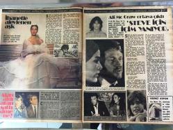 Ses Haftalık Aktüalite Sinema Tiyatro Müzik ve Gençlik Mecmuası Dergisi - 6 ARALIK 1980 - Sayı: 27 - WALTON AİLESİ POSTERİ - MARY SROSBY - ALI MC GRAW - FERDİ TAYFUR, NİL BURAK, NECLA NAZIR - LEE MAJORS - SEZEN AKSU, SİNAN ÖZER - MÜJDAT GEZEN - MÜNİR ÖZKUL - PERRAN KUTMAN - SUE ELLEN - NÜKHET DURU - GÜLŞEN BUBİKOĞLU - TANYA ROBERTS - İLHAN İREM - FİKRET HAKAN - OYA AYDOĞAN - FEYZİ TUNA - PERİHAN SAVAŞ - SİBEL EGEMEN - ERSUN ERDURA - BASTIBACAK BASRİ - DEMİRDÖKÜM FIRIN 1980'LER REKLAMI - JOHNNY HOLLIDAY - POSTERLİ 48 SAYFA TAM TAKIM DERGİ