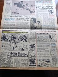 Zafer Gazetesi - 3 Aralık 1957 - Maliye Vekili Hasan Polatkan'ın Yeni Bütçeye Dair İzahat Verdi - Demokrat Parti İktidarının Beşinci Denk Bütçesi - 1958 Bütçesi Umumi Muvazene Yekünu 4.446.442.400 Lira - Umumi Bütçe Cetveli - Zeytindağ'ını Kudüs'te Bırakalım - Belçika İle Maç Yapacak A Milli Takımı Ankara Vali Ve Belediye Reisi Kemal Aygün'ü Ziyaret Ettiler - Alaska'da Garip Bir Cisim Görüldü - Bir Avrupalının Hatıraları Yazan Stefan Zweig Yazı Dizisi - Radyo Ve Haberler Yazan Hikmet Münir Ebcioğlu - Türkiye Emlak Kredi Tahvil Çıkardı - 14 Mayıs Otobüs Hattı Petek Evlere Uzatıldı - Adviye Fenik - Little Rock'da Zenciler Okullara Devama Başladı - Princesse El Losyonu - Dyo Boya - Ingrid Bergman Şimdi Ne Yapacak - Dün 19 Mayıs Stadında Naci Erden Ve Metin Oktay Çalıştı - Kolejli Gülçin Voleybolu Bıraktı - İstanbul Lig Maçlarının 2. Devre Fikstürü Yapıldı - Ferdi Amcanın Maceraları Çizgi Roman - Şehzade Orhan Tarihi Aşk ve Macera Romanı Çizgi Roman - Sabah Keyfi Yazan Necdet Rüştü Efe