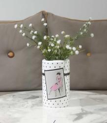 VAZO DAHİL VAZODA ÇİÇEK,BEYAZ YAPAY ÇİÇEK,VAZO DEKORATİF PEMBE ELBİSELİ KADIN 7X7X16CM