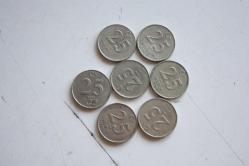 6 ADET YENİ 25 KURUŞ 2005  1 ADET 2008 TARİHLİ TOPLAM 7 ADET      (yukarı raf kutu