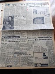 Zafer Gazetesi - 16 Kasım 1957 - Alman Matbuatı Demokrat Parti'nin Seçim Zaferini Övüyor - İtalyan Reisicumhur'u Giovanni Gronchi Türkiye'den Ayrıldı - Türkiye NATO'nun İleri Bir Karakoludur - Giresun Ve Ordu İlleri De Bol Elektriğe Kavuşacak - Celal Bayar'a Gönderilen Telgraflar -  Bir Avrupalının Hatıraları Yazan Stefan Zweig Yazı Dizisi - Radyo Ve Haberler Yazan Hikmet Münir Ebcioğlu - Gülhane Tıp Akademisi - İlk Sanayi Atom Reaktörü Kuruldu - Diyarbakır Kalesi - İstanbul Esnafı İçin 10 Bin Dolarlık Yedek Parça - Atatürk'ün İskenderun'da Heykeli Yapılacak - Bugün Yapılacak At Yarışları - Beşiktaş Geldi Bugün Gençlerbirliği İle Oynuyor - Şehzade Orhan Tarihi Aşk ve Macera Çizgi Romanı - Galatasaray'ın Bütçe Kongresi Sert Oldu - Ferdi Amcanın Maceraları Çizgi Roman - Sabah Keyfi Yazan Necdet Rüştü Efe - Federasyon Kupası