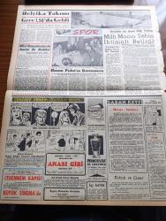 Zafer Gazetesi - 7 Aralık 1957 - Sümerbank Yünlü Ve Pamuklu Mamullerinin Fiyatlarında Artırma Olmayacaktır - Kış Orta Anadolu'da Şiddetini Arttırdı - Ankara Valisi Ve Belediye Reisi Kemal Aygün Ekibiyle Dün Umumi Bir Kontrol Yaptı - İran Maarif Nazırı Doktor Mahmud Mehram Bugün Uçakla Geliyor - Eisenhower Nato Toplantısına İştirak Edecek - Maden Sahaları Yeni Usullerle Araştırılacak - Gümrük ve İnhisarlar Vekili Hadi Hüsman'ın Verdiği Beyanat - Amerikan Suni Peykini Fırlatacak Roket Arıza Yaptı - Bir Avrupalının Hatıraları Yazan Stefan Zweig Yazı Dizisi - Radyo Ve Haberler Yazan Hikmet Münir Ebcioğlu - Ragıp Akyavaş - Fazıl Ahmet Aykaç - Günün Portresi Ulvi Yenal - At Yarışları - Sarı Çizmeliden Yazan Adviye Fenik Köşe Yazısı - Sana Nebati Margarin - İngilizce Almanca Fransızca Büyük Dershane - Altınyıldız Mensucat Fabrikası - Opon Ağrı Kesici - Ankara'da Kar Devam Ettiği Takdirde Milli Takım Belçika İle Maçı Tehir İhtimali Belirdi - Hasan Pulat'ın Konuşması - Altan Karındaş