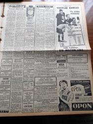 Zafer Gazetesi - 6 Kasım 1957 - Muhalefetin Maksatları Hükümeti İş Göremez Hale Sokmaktadır - Alman Heyeti Ethem Menderes'le - John Foster Dulles Sovyet Rusya'yı Şiddetle Tenkid Etti - Petrol Mevzuundaki Görüşmelere Başlandı - Dost Ve Müttefik İtalyan Cumhurreisi Giovanni Gronchi 11 Kasım'da Geliyor - Yeni Suni Peykte Bulunan Köpeğin Akıbeti Meçhul - Türk Hava Yolları Dış Seferleri Genişletiyor - Devlet Demiryolları Meslek Okulu Tedrisata Açıldı - Atatürk Bulvarı Bugün Trafiğe Açılacak - Bugün Bergama'da Yeni Kazılar Konulu Konferans- Kızılay'ın İlk Çorbası Yazan Ragıp Akyavaş - Cyd Charisse - Aya Hangi Tarihte Gidilecek - Sophia Loren - Gina Lollobrigida - Senfoni Orkestra İçin Rockfeller'in Yardımı - Montesi Hadisesi Tekrar Canlanıyor - İstanbul'da B. Milli Takımları Akdeniz Kupası İçin Karşılaşıyor - A Milli Takımları Türkiye İspanya Maçı - Turgay Şeren - Kadri Aytaç - Lefter Küçükandonyadis - Sarıyar Barajı Ve Hidroelektrik Santrali - Eski Dünya Ağır Sıklet Şampiyonu Joe Douis