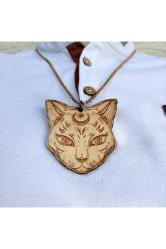 Nemesis Kedi Ay Yıldız Büyü Ahşap Kolye Ucu Rölyef Kabartmalı El Yapımı Huş Tahta 6 cm