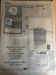 HÜRRİYET GAZETESİ  4 AĞUSTOS 1966 YIL :19 SAYI :6560--Meclis tatile girince kabine de değişecek ----Ayaksız Ali Başbakandan  Yardım İstedi ---Yunanistan nın kuzeyinde ki  45 bin Türk tecrit  edildi ---Memur zammı  meclislerin  yaz tatilinden  sonraya kaldı ---Karısının sevgilisi yolunu kesince ,şak diye  düşüp öldü ---80 lik  nine Erzurum dan İzmir e Oto -stopla geldi ---Çorumlu işçiler yalınayak  Anıtkabir e  çelenk koydu ---Radyo Programları ---Puerto -Rico lu gençler on altı  polisi yaraladı ---Hacı Bektaşi Veli  Bektaşilik ve Alevilik Tarihi  : İhsan Mesut ----Türkiye 'nin üçüncü büyük radyosu Erzurum a kuruldu --Fenerbahçeli Ercan bir kadın yüzünden dün  gece karakolluk oldu ---Kupayı hep birlikte kazandık yedekler de aynı primi alsın --Milli Lig maçlarının fikstürü  çarşamba günü  belli olacak ---Hamburg Mini -Etek Kraliçesi Seçildi ---Başkan Sunay Kırklareli n de davul zurnayla karşılandı ---