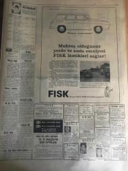HÜRRİYET GAZETESİ  4 AĞUSTOS 1966 YIL :19 SAYI :6560--Meclis tatile girince kabine de değişecek ----Ayaksız Ali Başbakandan  Yardım İstedi ---Yunanistan nın kuzeyinde ki  45 bin Türk tecrit  edildi ---Memur zammı  meclislerin  yaz tatilinden  sonraya kaldı ---Karısının sevgilisi yolunu kesince ,şak diye  düşüp öldü ---80 lik  nine Erzurum dan İzmir e Oto -stopla geldi ---Çorumlu işçiler yalınayak  Anıtkabir e  çelenk koydu ---Radyo Programları ---Puerto -Rico lu gençler on altı  polisi yaraladı ---Hacı Bektaşi Veli  Bektaşilik ve Alevilik Tarihi  : İhsan Mesut ----Türkiye 'nin üçüncü büyük radyosu Erzurum a kuruldu --Fenerbahçeli Ercan bir kadın yüzünden dün  gece karakolluk oldu ---Kupayı hep birlikte kazandık yedekler de aynı primi alsın --Milli Lig maçlarının fikstürü  çarşamba günü  belli olacak ---Hamburg Mini -Etek Kraliçesi Seçildi ---Başkan Sunay Kırklareli n de davul zurnayla karşılandı ---