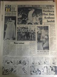 HÜRRİYET GAZETESİ  4 AĞUSTOS 1966 YIL :19 SAYI :6560--Meclis tatile girince kabine de değişecek ----Ayaksız Ali Başbakandan  Yardım İstedi ---Yunanistan nın kuzeyinde ki  45 bin Türk tecrit  edildi ---Memur zammı  meclislerin  yaz tatilinden  sonraya kaldı ---Karısının sevgilisi yolunu kesince ,şak diye  düşüp öldü ---80 lik  nine Erzurum dan İzmir e Oto -stopla geldi ---Çorumlu işçiler yalınayak  Anıtkabir e  çelenk koydu ---Radyo Programları ---Puerto -Rico lu gençler on altı  polisi yaraladı ---Hacı Bektaşi Veli  Bektaşilik ve Alevilik Tarihi  : İhsan Mesut ----Türkiye 'nin üçüncü büyük radyosu Erzurum a kuruldu --Fenerbahçeli Ercan bir kadın yüzünden dün  gece karakolluk oldu ---Kupayı hep birlikte kazandık yedekler de aynı primi alsın --Milli Lig maçlarının fikstürü  çarşamba günü  belli olacak ---Hamburg Mini -Etek Kraliçesi Seçildi ---Başkan Sunay Kırklareli n de davul zurnayla karşılandı ---