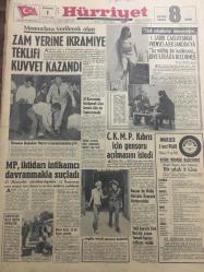 HÜRRİYET GAZETESİ  1 AĞUSTOS 1966 YIL :19 SAYI :6557----Zam yerine ikramiye teklifi kuvvet kazandı --Af Kanunu Görüşülecek Olan Senato dün de Toplanamadı ---CKMP Kıbrıs için gensoru açılmasını istedi --MP iktidarı intikamcı  davranmakla suçladı ---Emekler  bugünden itibaren yeni şekle göre satılacak ---Radyo Programları ---Bir milyonerin idare ettiği şebeke yakalandı ----Reşat Aksan :İdare meclis azası , Ahmed Dallı  : İdare meclis azası  ,Nejat Eczacıbaşı  :İdare meclis azası  ,Vehbi Koç : İdare meclis azası , Bedi Yazıcı :İdare meclis  başkanı ,: Tam hayat sigortanın  kurucuları ve yöneticileri Türk ve yabancı iş aleminde  daima en ön  safları işgal  etmiş  halka ve memlekete faydalı olmak gayesiyle  çalışan  güvenebileceğimiz kimselerdir ----İngilizler şampiyonluklarını kutluyor ---Anlaşıp  sevişmek için Türkçe öğreniyor ---Oto -stopla yurduna gidiyor ----Bazzaz ile Molla Barzani ,Rusya da Görüşecekler ---