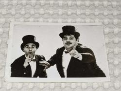 17946-NECDET TOSUN FLİM SAHNESİNDEN **SİYAH BEYAZ FOTOĞRAF