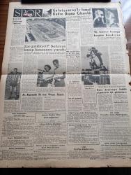 Zafer Gazetesi - 1 Eylül 1959 - Donanmaya Katılan Yeni Deniz Subayları - Eisenhower Ve Mac Millan'ın Televizyon Konuşmaları Sulh Bir Bütündür Ve Asla Bölünemez - Askerî Müze Dün Merasimle Açıldı - İzzet Alçal Devlet Vekili - Bailey Ailesi Efes'i Gezdi - Başvekil Adnan Menderes'in Köy Yollarında Tetkiki - Milli Tütün Komitesi - İkinci Dünya Harbinin 20. Yıldönümü - CENTO Komitesinin Ele Alacağı Mevzular - Medyum Tülay Esrarını Hala Muhafaza Ediyor - Savarona Doğu Gezisine Çıkıyor - Sekiz Otomatik Telefon Faaliyete Geçiriliyor - Austin Kamyonları - Komünist Çin Hindistan Sınırına Tecavüz Ediyor - Kruşçef İle Adenauer Arasında Mesaj Teatisi - Bu Ses Beni Ele Verecek Yazan J. H. Chase Yazı Dizisi - Galatasaray Umumi Kaptanı Kadri Dağ - Hakem Deplasmanı Yapılacak - Arjantinli Meşhur Futbolcu Roberto Leonarda Brookes - Boksör Garbi El Misri Karşılaşması 12 Eylül'de - Galatasaray Moda Su Topunda Gene Karşı Karşıya - Zor Galibiyet Fenerbahçe'ye Kamp Lüzumunu Yarattı