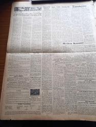 Zafer Gazetesi - 2 Eylül 1959 - CENTO Ekonomik Komitesi Dün Sabah Toplandı - Celal Bayar'ın Kabulü - Adnan Menderes Kıbrıs'la Yakından Alakadardır - Amerikan Başkanı Eisenhower İtalyan Başvekili Segni İle Görüşecek - Konya Ve Turhal Şeker Fabrikaları - H. Suphi Göker Dün Vefat Etti - Keresteciler Hükümetten Büyük Bir Alaka Görmüştür - İzmir'in Kurtuluş Bayramı - Kadınlar Neden Daha Çok Yaşarlar Yazan Doçent Doktor Şükrü Kaynakçalan - Profesör Pi Çizen Van Den Bron - Samsun Güven Otobüsleri - Nafiz Özsoy Etibank Umum Müdürü Muavini Oldu - Eisenhower Kruşçef Görüşmesi Arefesinde Doğu Ve Batı Arasında Bir Mukayese - Hindistan'da Siyasi Bir Buhran ihtimali Belirdi - Bu Ses Beni Ele Verecek Yazan J. H. Chase Yazı Dizisi - İstanbulspor Feriköy Maçı - Fenerbahçe Kasımpaşa Maçı - Ufa Margarin - Meşhur Alman Malı 12 Kişilik Lüks Goliath Otobüsleri - Sümerbank - Michigan Makinaları - Neriman Altındağ Tüfekçi - Nevin Demirdöven