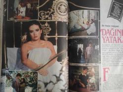 Bravo Dergisi - Mart 1985 - ''DERGİ KAPAĞI YOKTUR!'' - Notlar - Bravo'ya Mektuplar - Süper Murat Çekilişi - Sinema - Televizyon - Video - Kitap - Müzik - Müjde Ar - Tüketicinin Sayfası - Bir Soyguncunun Hikayesi - Genç Bravocu - Türkiye'nin En İyi 9 Barı Şöhret Tacirleri - Sabirina - Bir Öykü: ''Buram Buram'' - Nazan Şoray - Falan Filan - Doludizgin Blucin - Bir Film Hikayesi: ''Dağınık Yatak'' - Jo Peace - Mavi Duman - Özel Bölüm: Elektronik Rehberi - 1985'in Favorisi Peugeot mu? - Açıkoturum: Otomobil Sporu - Erkan Yolaç ve Sunuculuk - Bravo Forum - GSG 9 Komandoları - Dünya Dönüyor - Kamil Tolun - Soner Olgun - Nuri Dikeç - Yakup Ertunga - Ünsal Sanatevi - Richard Fitzgerald - Çetin Özer - Ercan Altazlı fotoğraf ve haberi - Dergi Tam Değildir Sadece 116 Sayfası Mevcuttur - Dergi Kapağı Yoktur