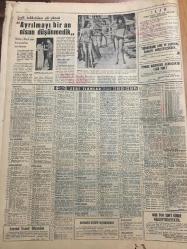 HÜRRİYET GAZETESİ  24 AĞUSTOS 1964 YIL :17 SAYI :5860----Son yangındaki bekçi sirkeci infilakı zanlısı idi ---Zekaca ilerlememiz için  hayvansal  gıda yiyeceğiz ---Hususi bir döviz kuru ihdası isteniyor ---Makarios ,Rusya nın ağına düşmek üzere ---Amerika hala Türkiye den  taviz isteniyor --Afrika da yerlileri  destekleyen beyazlar yargılanacak --Doktorlar kopan bir kol ile kesilen bileği dikti ----Beşiktaş :1 Fenerbahçe : 0 ---Namzet kadro tesbit edildi --Olimpiyat Meşalesi Dün Geldi ---Fox u 3-1 yenen Barnes tek erkeklerde şampiyon oldu ----Sosyal Meskenler --Su Piresi ---İskeçe de camiye atılan bombanın kabahati  Türklere  yükleniyor ---