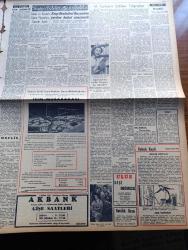 Zafer Gazetesi - 26 Mart 1957 - Gıda Ve İhtiyaç Maddeleri Satış Mağazası Açıldı Reisicumhur Celal Bayar Törende Hazır Bulundu - Alman Milli Müdafaa Vekili J. Strauss İzmir'de - İspanyol Şarkıcısı Ve Sinema Yıldızı Paquita Rico - Kıbrıs'taki Tedhişçiliğine Son Verilebilmesi İçin Makarios'un İleri Sürdüğü Teklifler - İzmir Tepecik'te Göğüs Hastalıkları Hastanesi Açıldı - Batı Almanya Başvekili Adenauer 2 Nisan Günü İstanbul'da - Mümtaz Tarhan - Amerika'nın Bağdat Paktı Askerî Komitesine İltihakı Üzerine Ethem Menderes'in Dün Verdiği Beyanat - Var Olmak Yazan İlhan Tarus Yazı Dizisi - Sabri Alınak - Türkocağının 46. Kuruluş Yıldönümü - Japonya'nın Leslie Caron'u Ne Alemde - Hatay'da Nuh'un Gemisini Canlandıran Mozaik Bulundu - Gima'nın Bakkal Dükkanında Pazarlık Yok Müşteri Kendi İşini Görecek - Tos Yiyen Hakem Sulhi Garan - Cenubi Amerika'da Boğalar Gibi Muhafazadaki Seyirci - Vehbi Emre Güreşte Yeni Kaideleri Açıldı - Havilland Krem - Komili Sabun