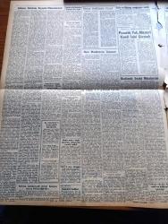 Zafer Gazetesi - 26 Mart 1957 - Gıda Ve İhtiyaç Maddeleri Satış Mağazası Açıldı Reisicumhur Celal Bayar Törende Hazır Bulundu - Alman Milli Müdafaa Vekili J. Strauss İzmir'de - İspanyol Şarkıcısı Ve Sinema Yıldızı Paquita Rico - Kıbrıs'taki Tedhişçiliğine Son Verilebilmesi İçin Makarios'un İleri Sürdüğü Teklifler - İzmir Tepecik'te Göğüs Hastalıkları Hastanesi Açıldı - Batı Almanya Başvekili Adenauer 2 Nisan Günü İstanbul'da - Mümtaz Tarhan - Amerika'nın Bağdat Paktı Askerî Komitesine İltihakı Üzerine Ethem Menderes'in Dün Verdiği Beyanat - Var Olmak Yazan İlhan Tarus Yazı Dizisi - Sabri Alınak - Türkocağının 46. Kuruluş Yıldönümü - Japonya'nın Leslie Caron'u Ne Alemde - Hatay'da Nuh'un Gemisini Canlandıran Mozaik Bulundu - Gima'nın Bakkal Dükkanında Pazarlık Yok Müşteri Kendi İşini Görecek - Tos Yiyen Hakem Sulhi Garan - Cenubi Amerika'da Boğalar Gibi Muhafazadaki Seyirci - Vehbi Emre Güreşte Yeni Kaideleri Açıldı - Havilland Krem - Komili Sabun