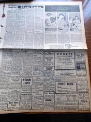 Zafer Gazetesi - 26 Mart 1957 - Gıda Ve İhtiyaç Maddeleri Satış Mağazası Açıldı Reisicumhur Celal Bayar Törende Hazır Bulundu - Alman Milli Müdafaa Vekili J. Strauss İzmir'de - İspanyol Şarkıcısı Ve Sinema Yıldızı Paquita Rico - Kıbrıs'taki Tedhişçiliğine Son Verilebilmesi İçin Makarios'un İleri Sürdüğü Teklifler - İzmir Tepecik'te Göğüs Hastalıkları Hastanesi Açıldı - Batı Almanya Başvekili Adenauer 2 Nisan Günü İstanbul'da - Mümtaz Tarhan - Amerika'nın Bağdat Paktı Askerî Komitesine İltihakı Üzerine Ethem Menderes'in Dün Verdiği Beyanat - Var Olmak Yazan İlhan Tarus Yazı Dizisi - Sabri Alınak - Türkocağının 46. Kuruluş Yıldönümü - Japonya'nın Leslie Caron'u Ne Alemde - Hatay'da Nuh'un Gemisini Canlandıran Mozaik Bulundu - Gima'nın Bakkal Dükkanında Pazarlık Yok Müşteri Kendi İşini Görecek - Tos Yiyen Hakem Sulhi Garan - Cenubi Amerika'da Boğalar Gibi Muhafazadaki Seyirci - Vehbi Emre Güreşte Yeni Kaideleri Açıldı - Havilland Krem - Komili Sabun