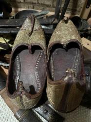 Osmanlı Dönemi Altın Sırma işçilikli iç kısmı Deri Taban kısmı Kösele Gelin Çarığı (Çarık)