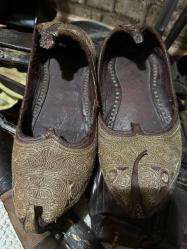 Osmanlı Dönemi Altın Sırma işçilikli iç kısmı Deri Taban kısmı Kösele Gelin Çarığı (Çarık)