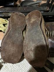 Osmanlı Dönemi Altın Sırma işçilikli iç kısmı Deri Taban kısmı Kösele Gelin Çarığı (Çarık)