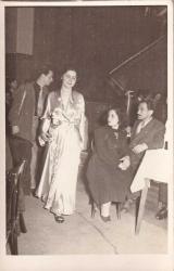1953 İstanbul Üsküdar Mithatpaşa Kız Enstitüsü'nün Taksim Belediye Gazinosundaki Defilesinden - Eğitim/Şehir Tarihi - Nr.255