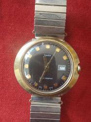 Timex Erkek Kol  Saati,  Altın ve Paslanmaz Çeliğin Muhteşem Uyumu. Çalışır vaziyette Kurmalı, Su Geçirmez. . 1950 lerden..