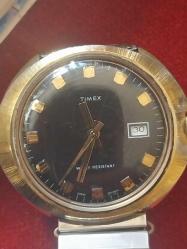 Timex Erkek Kol  Saati,  Altın ve Paslanmaz Çeliğin Muhteşem Uyumu. Çalışır vaziyette Kurmalı, Su Geçirmez. . 1950 lerden..