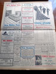 Zafer Gazetesi - 25 Ekim 1954 - Yeni Azot Fabrikasına Dair Mukavele İmzalandı - Birleşmiş Milletlerin 9. Yıldönümü Münasebetiyle Başvekil Adnan Menderes'in Verdiği Mesaj - Celal Bayar'ın Kabulleri - 29 Ekim Cuma Günü Zafer Gazetesi'nin Fevkalade Sayısında Refik Halid Karay'ın Romanı Ayın Ondördü - Kadın Korsanlar Ve Derya Kabadayıları - Casuslar Avı - İtalyan Bombası Gina - Orhan Seyfi Orhon Köşe Yazısı - 30. Ölüm Yıldönümünde Ziya Gökalp Yazan Enver Behnan Şapolyo Yazı Dizisi - Turizm Bankası Yakında Kuruluyor - Dünkü At Yarışları - Sahte İsa Gaston Dobray Ve Karısının Mahkemelimerine Başlandı - Cumhuriyet Kupası Maçları - Fenerbahçe Emniyet İle Berabere Kaldı - İkiz Dünya Başka Alemlerde Bir Macera Çizgi Roman - Girgin Vik'in Harikulade Maceraları Haydutlar Peşinde Çizgi Roman - Yeni Filmler Kanlı İhtilâl Gece Canavarı Ölüm İşareti - Mona Lisa Model Terzihanesi - Ankara'nın En Büyük Mobilya Mağazası Bursa Mobilya Pazarı - Kayaş Pastörize Süt Fabrikası - Atatürk Orman Çiftliği