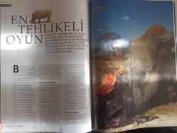 Maxim Aylık Aktüalite Sinema Tiyatro Müzik ve Magazin Dergisi - Ekim 2008 - Kortların Değil Gönlümüzün KRaliçesi - Okyanus Fatihi Maxim'de - Tolga'yı dövdürdük - Futbolitika - Top Peşinde Dünya İşleri - Masaj Kaygısına Son - Sihirli Ellere Gerek Yok! - Sen de Masaj Yapabilirsin - Okyanusta Tek Başına - Erden Eruç'un Öyküsü Hayata Bakışınızı Değiştirecek - En Tehlikeli Oyun - Boynuzundan Afrodizyak Üretilen Zavallı Canavar - Döve Sanatı - Beden Süslemesine Derinlemesine Bir Bakış - Uzun Süreli İlişki - Yılları Devirince Seks Hayatı Ne Olur? - Kaçmak Her Zaman Çözüm Olmaz - Ormanın Esas Kralı - Dita Von Teese - Mustafa Doğan - Hızlı, Konforlu ve Ulaşılabilir fotoğraf ve haberi - Tam Takım Dergi