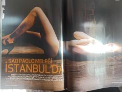 Maxim Aylık Aktüalite Sinema Tiyatro Müzik ve Magazin Dergisi - Ekim 2008 - Kortların Değil Gönlümüzün KRaliçesi - Okyanus Fatihi Maxim'de - Tolga'yı dövdürdük - Futbolitika - Top Peşinde Dünya İşleri - Masaj Kaygısına Son - Sihirli Ellere Gerek Yok! - Sen de Masaj Yapabilirsin - Okyanusta Tek Başına - Erden Eruç'un Öyküsü Hayata Bakışınızı Değiştirecek - En Tehlikeli Oyun - Boynuzundan Afrodizyak Üretilen Zavallı Canavar - Döve Sanatı - Beden Süslemesine Derinlemesine Bir Bakış - Uzun Süreli İlişki - Yılları Devirince Seks Hayatı Ne Olur? - Kaçmak Her Zaman Çözüm Olmaz - Ormanın Esas Kralı - Dita Von Teese - Mustafa Doğan - Hızlı, Konforlu ve Ulaşılabilir fotoğraf ve haberi - Tam Takım Dergi