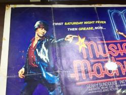 The Music Machine (Müzik Makinesi) ORİJİNAL İNGİLİZCE SİNEMA AFİŞİ - The Music Machine, 1979, FİLM AFİŞİ / POSTERİ - BÜYÜK BOY - ORİJİNAL - 100 X 76 cm EBADINDA - Original Turkish Big Size Movie Poster - Ian Sharp, James Kenelm, ClarkeIan Sharp, 	Gerry Sundquist, David Easter, Michael Feast, Ferdy Mayne, Clarke Peters, Richard LeParmentier, Billy McColl, Chrissy Wickham, Frances Lowe, Johnny Wade, Mandy Perryment, (RESTRASYONLU SİNEMA AFİŞİ)