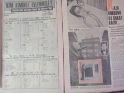 7 Gün Haftalık Aktüalite Sinema Tiyatro Müzik ve Magazin Dergisi - Sophia Loren - Çağınızın En Pahalı Doğumu Ocak Ayında- Kim Kiminle Evlenmeli? - Kaza Kurşunu ile Sakat Kaldı - İtiharlık Öğrenci idi - Zeki Çetin Plak Reklamı - Anadolukavağı'ndan Denize Giren Milli Yüzücü Ersin Aydın, Boğaz'ı 5 Saatte Yüzerek Kızkulesi'ne Çıktı - Garip Ama Gerçek - Dore Kumaşları - Sesini Duyup da Yüzünü Göremediklerimiz - Yılmaz Tok - Hazin Güran - Çetin Çeki - Müberra Yetkin - Zafer Cilasun - Jülide Gülizar - Sevinç Yemişçi - Güneş Uğurlu - Ülkü Kuranel - Krallar Gibi Yaşayan Köpek - Cins Köpek Uçaktan Başka Hiçbir Vasıtaya Binmemiş - Ankara'da Çiçek Hastanesi Kuruldu - Boston Canavarı filmini gören baygınlık geçiriyor - Elektronik Beyinle Çöpçatanlık - Çocuklar Sizin İçin - Nazlı Kız - Oluklu Sigara - Su Buharı Cildi Gevşetir Soğuk Su Gerer - Çabuk Aşık Oluyormusunuz? - Üngörmüşler Çizgi Romanı - 7 Gün'ün büyük oyunu - Bizimkiler ve Fatoş Çizgi Romanı fotoğraf ve haberi - Tam Takım Dergi