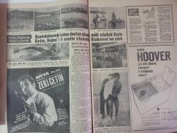 7 Gün Haftalık Aktüalite Sinema Tiyatro Müzik ve Magazin Dergisi - Sophia Loren - Çağınızın En Pahalı Doğumu Ocak Ayında- Kim Kiminle Evlenmeli? - Kaza Kurşunu ile Sakat Kaldı - İtiharlık Öğrenci idi - Zeki Çetin Plak Reklamı - Anadolukavağı'ndan Denize Giren Milli Yüzücü Ersin Aydın, Boğaz'ı 5 Saatte Yüzerek Kızkulesi'ne Çıktı - Garip Ama Gerçek - Dore Kumaşları - Sesini Duyup da Yüzünü Göremediklerimiz - Yılmaz Tok - Hazin Güran - Çetin Çeki - Müberra Yetkin - Zafer Cilasun - Jülide Gülizar - Sevinç Yemişçi - Güneş Uğurlu - Ülkü Kuranel - Krallar Gibi Yaşayan Köpek - Cins Köpek Uçaktan Başka Hiçbir Vasıtaya Binmemiş - Ankara'da Çiçek Hastanesi Kuruldu - Boston Canavarı filmini gören baygınlık geçiriyor - Elektronik Beyinle Çöpçatanlık - Çocuklar Sizin İçin - Nazlı Kız - Oluklu Sigara - Su Buharı Cildi Gevşetir Soğuk Su Gerer - Çabuk Aşık Oluyormusunuz? - Üngörmüşler Çizgi Romanı - 7 Gün'ün büyük oyunu - Bizimkiler ve Fatoş Çizgi Romanı fotoğraf ve haberi - Tam Takım Dergi