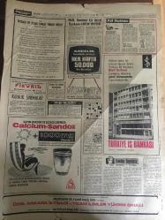 HÜRRİYET GAZETESİ  2 TEMMUZ 1967 YIL :20 SAYI :6887---Yunanistan Cuntası Kıbrıs ta Bir Darbe Hazırlıyor --Turist akını kesildi ---Bitlis -Muş yolunda 4 şaki 15 vasıtayı durdurarak  50 yolcu soydu ---İhtar Ermeni bir Musevi nin 130 bin  lirasını gümrükten geçirmek isterken  yakalandı --Sigortaya ait  hastanelerin  devri plandan çıkarıldı ---Sıhhi sebeplerle kadın ve erkekleri  kısırlaştırmak mümkün ---H.İşcan ın aylık ücreti 10 bin liraya çıkarılıyor ---Mao Komünist Çin Devler Başkanı LİU yu devirdi ---Sovyetler Birliğinde Uçaktan Fotoğraf Çekmek Yasak --Sovyet Rusya da  1,5 yıl : Yabancılar Moskova dan  başka yerde yaşayamaz ---Turgay ın  jübile maçı  bu gece :Elveda Futbol ---İstanbulsporlu  Gökmen ve Yasin Galatasaraylı oldular ---Yasin ,lefter Can ve Metin i unutamıyor ---Uçaktan iner inmez polisler tevkif etti ---Nikahlanacağı gün hamama gidiyorum  diye evden çıkan güzel Nurşen  bir daha dönmedi ---Kıbrıs ta ki manevrayı Grivas ilr yüksek rütbeli Yunan subayları izliyor ---