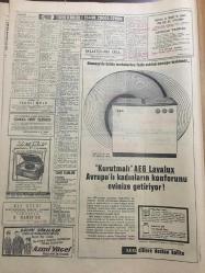 HÜRRİYET GAZETESİ 9 OCAK 1967 YIL :19 SAYI :6718---CHP nin 51 İl Başkanı Hayır Dedi --Memurlar Bugün iki aylık avans alıyorlar ---Kıbrıs ta Türk ve Rumlar 4 Saat Çarpıştı ---Tahkik  Heyeti Moskova ya Gitti ---Teşekküllerdeki  yıllanmış  talebeler tasfiye edilecek --Zeki ve fakir talebelere  Türk Eğitim Tesisi Burs Verecek --Futbol aşkına 13 yaşında bir çocuk ikinci defa Batı Almanya ya sığındı ---Beşiktaş :0 Göztepe :0 ---PTT,  Ankaragücünü hezimete uğrattı --Altay ,Galatasaray ı 2-0 yendi ---Eskişehir :3  Feriköy :1---Verem Savaş Derneğine Verilen 5-10 Kuruluşlar   Bir Hayat Kurtarıyor ---Charles Aznavour ,İsveçli sevgilisiyle evleniyor ---İki yılda reklam filmlerinden  5 milyon lira aldı --Prenses Süreyya Değişik Kavalyelerle Gönül Eğlendiriyor ---Memurlar Bugün İki Aylık Avans Alıyor ---İzmir in  bir çok semtini  yine sular bastı ---İnönü hastalandı ----