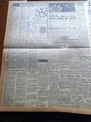 Zafer Gazetesi - 20 Ocak 1958 - Sovyet Başvekilimizin Mesajına Başvekil Adnan Menderes'in Cevabı - Adnan Menderes Suriye İle Halledilecek Bir Davamız Yoktur - Başvekil Adnan Menderes Mithatpaşa Stadında Galatasaray Beşiktaş Maçını Takip Etti - Fatin Rüştü Zorlu Avrupa'dan Döndü - İstanbul'da 112 İşçi Evinin Temeli Atıldı - Şemi Ergin'in Kabul Edilen İstifası Üzerine Ethem Menderes Milli Müdafaa Vekili Oldu - Profesör Doktor İzzet Kantemir Basın Toplantısı Yaparak Penisilin Kullanımı Hakkında Bilgilendirme Yaptı - İngiltere İle Fransa Arasında Orta Doğu'ya Dair Görüş Birliği - Gemlik Sahil Sitesi - Misket Yazan Münir Müeyyet Bekman Yazı Dizisi - Radyo Ve Haberler Yazan Hikmet Münir Ebcioğlu - Anastasia Çarın Kızı Ulus Ve Cebeci Sinemasında - Ebedi Buzlar Diyarı Antarktika - Polonya'da Françoise Sagan'ın Eserleri Zararlı Sayılıyor - Rock And Roll Dansı - İstanbul Lisesi'nin Kuruluş Yıldönümü - Penisilin Hem Faydalı Hem De Zararlı Bir İlaçtır - Galatasaray Cimbom Beşiktaş'ı Yendi