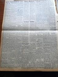 Zafer Gazetesi - 21 Ocak 1958 - Türkiye İle Birleşik Amerika Devletleri Arasında Zirai Mahsul Fazlalıkları Anlaşması İmzalandı - Başvekil Adnan Menderes İstanbul Demokrat Parti İl İdare Heyetinin Verdiği Ziyarette Bulundu - Bağdat Paktına Dahil Türkiye İran Irak Ve Pakistan Arasında Gümrük Sözleşmesi Törenle İmza Edildi - Fatih Rüştü Zorlu'nun Verdiği Beyanat - Ziraat Vekili Nedim Ökmen - Seyfi Kurtbek Köşe Yazısı - Mebuslar Kan Verdi - Moskova'da Yunan Sefaretinde Büyük Casusluk - Misket Yazan Münir Müeyyet Bekman Yazı Dizisi - Radyo Ve Haberler Yazan Hikmet Münir Ebcioğlu - Stratejik Hazırlıkların Gayesi Üsler - Ragıp Akyavaş - Film Yıldızı Model Ve Kontes Elsa Martinelli - Oleyis Sendikası Sekreterine Cevap - Kaybolan Yıllar Türk Filmi Park Sus Sinemasında - Tanınmış Yazar François Sagan Evleniyor - Şehzade Orhan Tarihi Aşk ve Macera Romanı - Ferdi Amcanın Maceraları Çizgi Roman - Dünya Ağır Siklet Güreş Şampiyonu Hamit Kaplan 27 Ocakta Ameliyatı Olacak - Seyfi Cenap Berksoy
