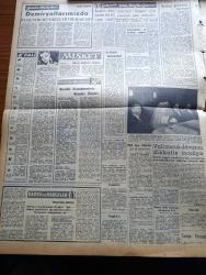 Zafer Gazetesi - 22 Ocak 1958 - Suriye Notasına Cevabımız Türkiye'nin Suriye Üzerinde Hiç Bir Kötü Niyeti Mevcut Değildir - Balıkesir Çimento Fabrikası Pek Yakında Açılıyor - Şemi Ergin'in İstifa Mektubu Ve Başvekil Adnan Menderes'in Cevabı - Bağdat Paktı İktisadi Komitesi Tarafından Dün Neşredilen Tebliğ - Yıkıcı Faaliyetlerde Mücadele Komitesi Dün Toplandı - Kavuştuğumuz Yeni Eserlerden Adapazarı Vagon Atölyesi - Kıbrıs'ta EOKA Tedhiş Tehditlerine Başladı - Demiryollarımızda Elektrik Mi Dizel Mi Buhar Mı - Radyo Ve Haberler Yazan Hikmet Münir Ebcioğlu - Misket Yazan Münir Müeyyet Bekman Yazı Dizisi - Şiir Gecesi Tertiplendi - Prenses Margaret'i Towsend Bıraktı - Türkiye İş Bankası - Sarı Çizmeliden Yazan Adviye Fenik - Kalkınmamızda Kültür Mü Teknik Mi Mühim Rol Oynar - Bugün Bu Gece Ankara'da Nereye Gitmeli - Recep Adanır Milli Kadroya Niçin Alınamaz İdi - İran Güreş Takımı Yarın Ankara'ya Geliyor - Şehzade Orhan Tarihi Aşk ve Macera Çizgi Romanı - Mustafa Dağıstanlı Kaptan Oldu