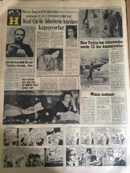 HÜRRİYET GAZETESİ 6 OCAK 1967 YIL :19 SAYI :6715---Kızıl Muhafızlar ,karşı gelenleri insafsızca öldürülüyor ---Kızıl Çin de sene kalan Türk öğrenci yurda döndü ---Veraset ve doğum işleri kolaylaşıyor Nikah memurları kaldırılacak ---Makarios gün geçtikçe silah ve askerini artırıyor ---Turizm acenteleri Çiğli ye yabancı yolcu uçaklarının inmesini istediler ---Kocasına kızıp  adliye koridorunda  soyundu ---Banguoğlu  Kurultay Seçimleri Hileli Yapıldı Dedi ---Çukurova nın  Kurtuluşu Dün Törenle Kutlandı --İran Şahı ile eşi Adana ya  dostluk ziyareti yapıldı ---Liselerde  görgü ve sosyal eğitime de önem verilecek ---Galatasaray 'ın  hedefi haftayı  4 puanla kapatmak ---Namık Seyhan Hayatını Hamallıkla Kazanıyor --Antrenör Basri :Vefa 2. lige düşmeyecek ---Lemiç e  para cezası verilecek ----Kızıl Çin de liderlerin  karıları kapışıyorlar ---Jilet fabrikasında ki  bir usta sakalımı  kesmem diyor ---New York ta kar küreyenler saatte 22 lira kazanıyorlar ----