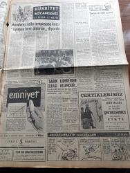 Milliyet Gazetesi - 12 Haziran 1960 - İhtilal Mahkemesi - Türk Parasının Kıymeti Yükseliyor - General Burhan Uluç İzmir'de - Cemal Gürsel Anıtkabir'de Hürriyet Şehitlerinin Kabrini Ziyaret Ederek Çelenk Koydu - Yüksel Menderes Belgrad'a Tayin Edildi - Geçici Anayasanın Bazı Maddelerin Tadil Edildi - Bir Nümayişçiye Tekme Atarken Resmi Çekilen Demokrat Parti'li İnkara Kalkıştı - Makarios Müzakereler İçin Şart Koşuyor - Diyanet İşleri Reisi Eyüp Sabri Hayırlıoğlu Emekliye Sevkedildi - Vatan Partisi Kurucuları İçin 5 İla 10 Yıl Hapis İstendi - Hikmet Kıvılcımlı - Ahmet Cansızoğlu - Çetin Altan Köşe Yazısı - Leyla Erduran Köşe Yazısı - Bugünkü Burç Falınız - Sabık Liderlerin Cezası Ölümdür - Adnan Menderes İstifa Temposuna Karşı Öyleyse Beni Öldürün Diyordu - Abdülcanbaz'ın Maceraları Çizen Turhan Selçuk - Hürriyet Mücadelemiz 27 Nisan 27 Mayıs - Halit Kıvanç Köşe Yazısı - Demokrasi İçin Yapılan Darbe - Fidel Castro 2 Amerikan Oteline El Koydu - Milli Lig'in Son Maçı Beşiktaş Fenerbahçe