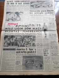 Milliyet Gazetesi - 12 Haziran 1960 - İhtilal Mahkemesi - Türk Parasının Kıymeti Yükseliyor - General Burhan Uluç İzmir'de - Cemal Gürsel Anıtkabir'de Hürriyet Şehitlerinin Kabrini Ziyaret Ederek Çelenk Koydu - Yüksel Menderes Belgrad'a Tayin Edildi - Geçici Anayasanın Bazı Maddelerin Tadil Edildi - Bir Nümayişçiye Tekme Atarken Resmi Çekilen Demokrat Parti'li İnkara Kalkıştı - Makarios Müzakereler İçin Şart Koşuyor - Diyanet İşleri Reisi Eyüp Sabri Hayırlıoğlu Emekliye Sevkedildi - Vatan Partisi Kurucuları İçin 5 İla 10 Yıl Hapis İstendi - Hikmet Kıvılcımlı - Ahmet Cansızoğlu - Çetin Altan Köşe Yazısı - Leyla Erduran Köşe Yazısı - Bugünkü Burç Falınız - Sabık Liderlerin Cezası Ölümdür - Adnan Menderes İstifa Temposuna Karşı Öyleyse Beni Öldürün Diyordu - Abdülcanbaz'ın Maceraları Çizen Turhan Selçuk - Hürriyet Mücadelemiz 27 Nisan 27 Mayıs - Halit Kıvanç Köşe Yazısı - Demokrasi İçin Yapılan Darbe - Fidel Castro 2 Amerikan Oteline El Koydu - Milli Lig'in Son Maçı Beşiktaş Fenerbahçe