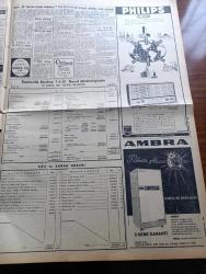 Milliyet Gazetesi - 4 Nisan 1962 -  69 Subayın Emekliye Sevki Açıklandı - Adalet Partisi Genel İdare Kurulu İstifa Etti- Cezayir'de Gizli Ordu 9 Hastayı Yatakta Öldürdü - Modern Kleopatra Elizabeth Taylor'un Aşkları - Galatasaray Palermo'yu Yendi - Metin Oktay - Turgay Şeren - Lefter Küçükandonyadis  - Halep Garnizonu Dün Teslim Oldu - İsmet İnönü Adalet Partisi Liderine Tarizde Bulundu - Ragıp Gümüşpala - Osman Bölükbaşı - Liz Taylor Fisher'den Boşanıyor - Zenci Boksör Kid Paret Öldü - 22 Şubat Af Tasarısı Hazırlandı - Bir Amerikan Firması Otomobil Fabrikası Kurmak İstiyor - Çetin Altan Köşe Yazısı - Sokaktan Gelen Film Başrolde Sevim Çağlayan Ve Ahmet Mekin - Emek Sineması - Philips - Boncuk Walt Disney - Cisco Kid Çizen Jose Salinas Rod Reed - Halit Kıvanç - Gündüz Kılıç - Fenerbahçe Yeşildirek Maçı Bu Gece - Gelir Vergisi Ortalaması %55 Oranında