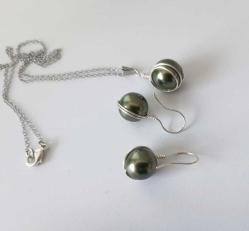 Vintage El yapımı Gümüş Kaplama İmitasyon Yeşil İnci Küpeler ve Kolye Takım