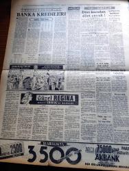 Halkçı Gazete - 19 Mayıs 1954 - Üniversitesilerde Atatürk'ün Hayatıyla İlgili Çalışmalar - Fuad Arna İle Millet Gazetesi Yazıişleri Müdürü Hüsnü Zeki Söylemezoğlu Evvelki Günkü Duruşmaları Sırasında Fotoğraf - İmam Hatip Okulunun Dün Yapılan Seçme Müsabakasına 201 Öğrenci Katıldı - Masa Futbolu Şampiyonası - Türkiye'nin Fransa'ya Olan Ticari Borçları - Altın Fiyatları Yükseliyor - Güzel Regina Dedektif Cardoc'un Maceraları Yazan Georges Dejean Yazı Dizisi - Namık Zeki Aral Köşe Yazısı - Çetin Altan Köşe Yazısı - Müslüman Kardeşler Lideri El Hudeybi Halk Mahkemesi Karşısında - İsmet İnönü'ye Sövmek - Hüseyin Cahit Yalçın'ın 50 Yıllık Siyasi Hatıraları Meşrutiyet Devri Ve Sonrası Yazı Dizisi - Baykara'nın Serüvenleri Baykara Hollywood'da Çizgi Roman - Ölü Kafası pelerin Altında İşlenen Cinayet Yazan Ketlin Veyd Yazı Dizisi - Binbir Sırrı Olan Adam Eski Müfettiş Thorp'un Hatıraları Yazan Arthur Thorp Yazı Dizisi - Shell - Film Ve Dans Yıldızı Nimet Alp Esenparkta - Devlet Tiyatrosu